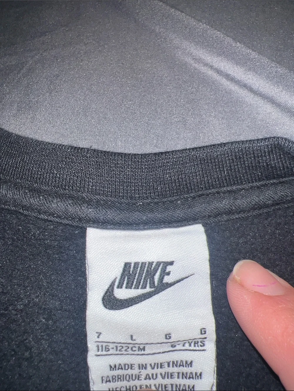 Nike Triple Swoosh Stacked Logo Crew Neck kids Sweatshirt